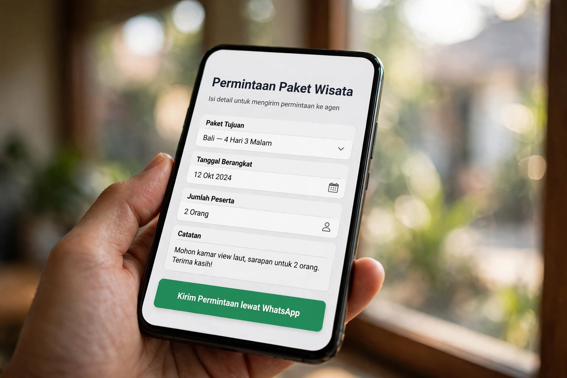Form permintaan paket wisata pada website travel di layar ponsel dengan tanggal, jumlah peserta, dan tombol WhatsApp